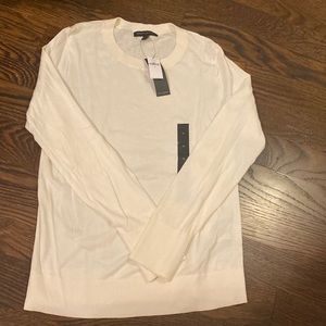 Banana Republic Factory Women’s light weight crew neck sweater